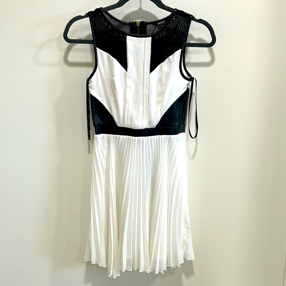 Classy and sassy black and white pleated dress